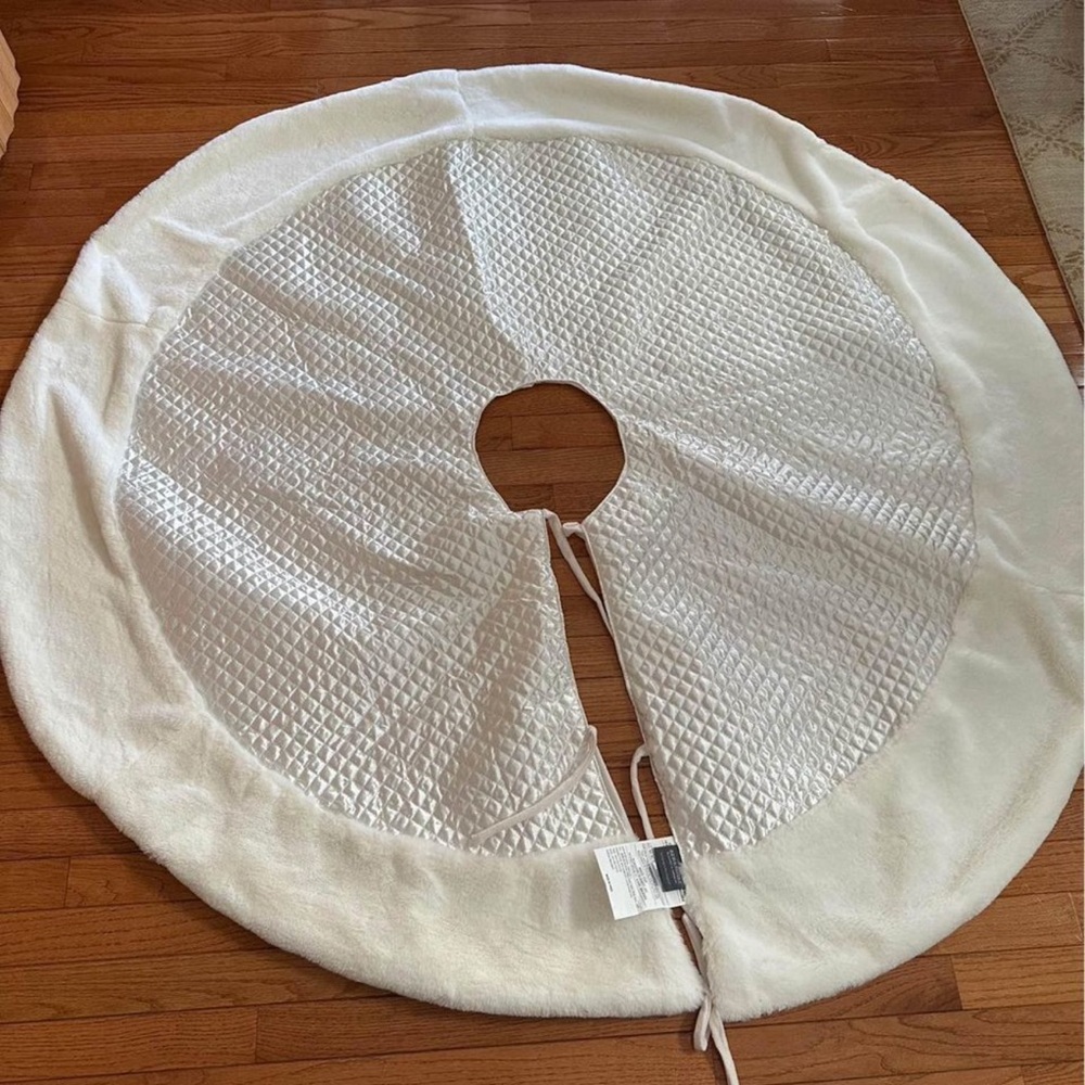 Christmas Tree Skirt